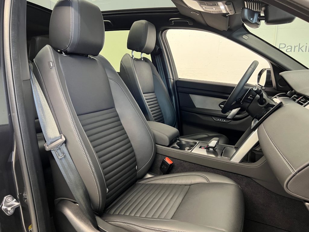 Land Rover Discovery Sport 1.5 T 300e Dynamic SE