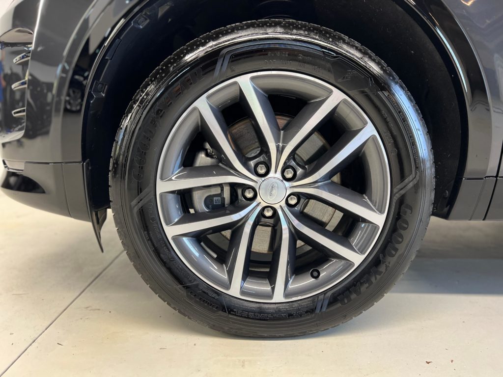 Land Rover Discovery Sport 1.5 T 300e Dynamic SE