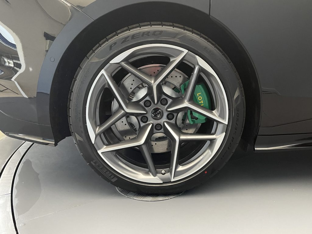 Lotus Emeya S
