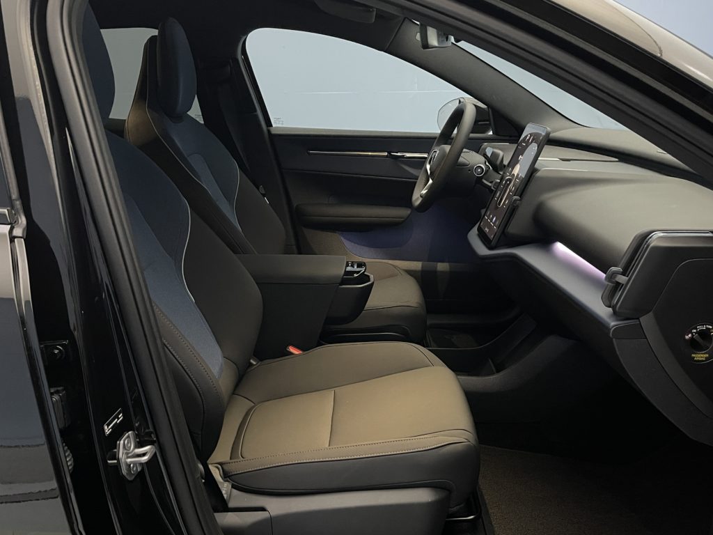 Volvo EX30 E60 Plus