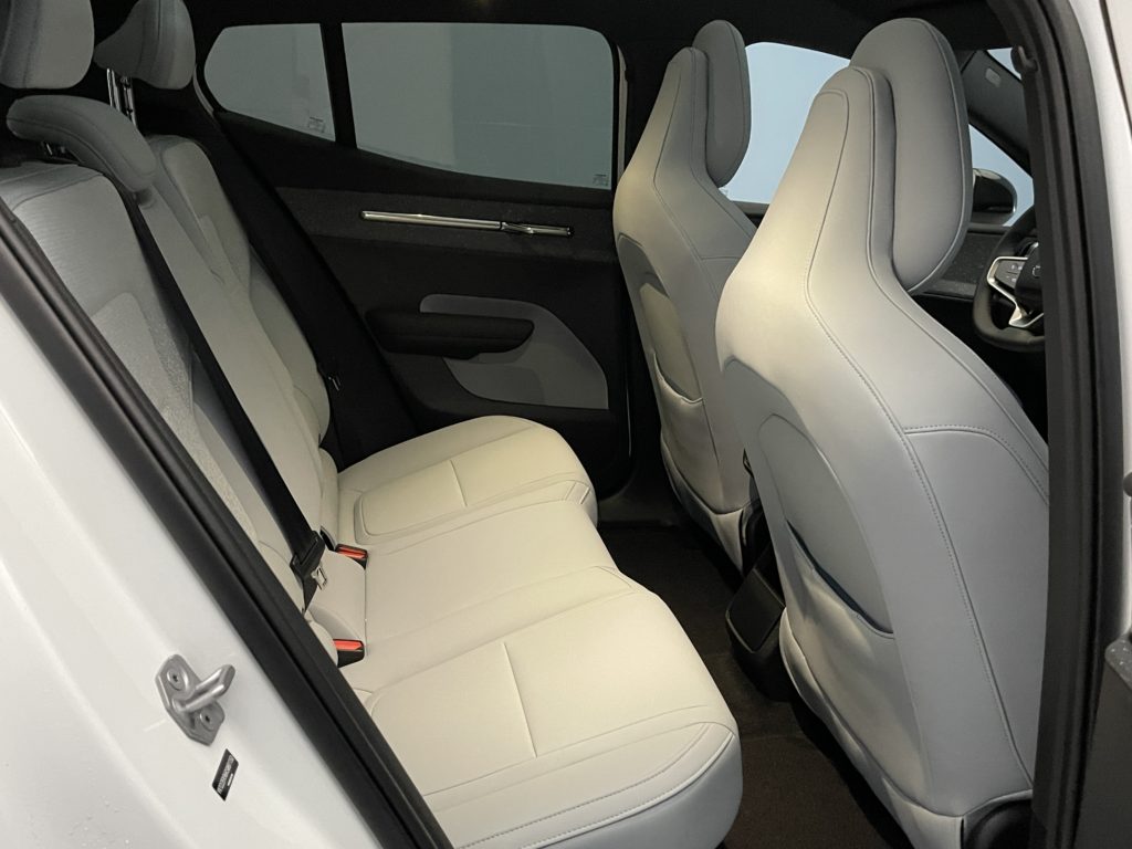 Volvo EX30 E60 Twin Ultra Performance AWD