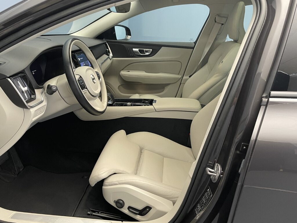 Volvo V60 2.0 T6 TE R-Design eAWD