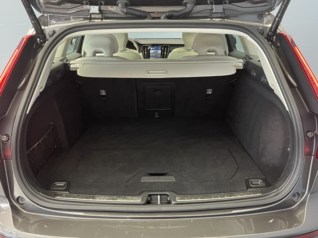 Volvo V60 2.0 T6 TE R-Design eAWD