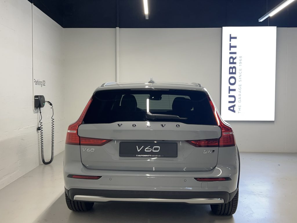 Volvo V60 Cross Country 2.0 B4 Ultimate AWD