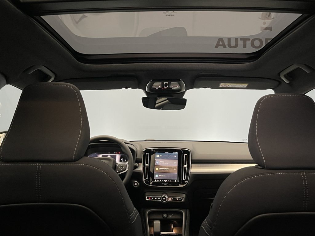 Volvo XC40 2.0 B3 MH Plus Dark