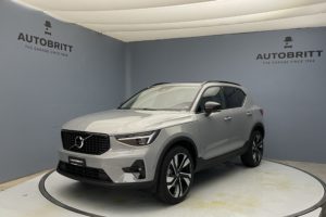 Volvo XC40 2.0 B3 MH Plus Dark