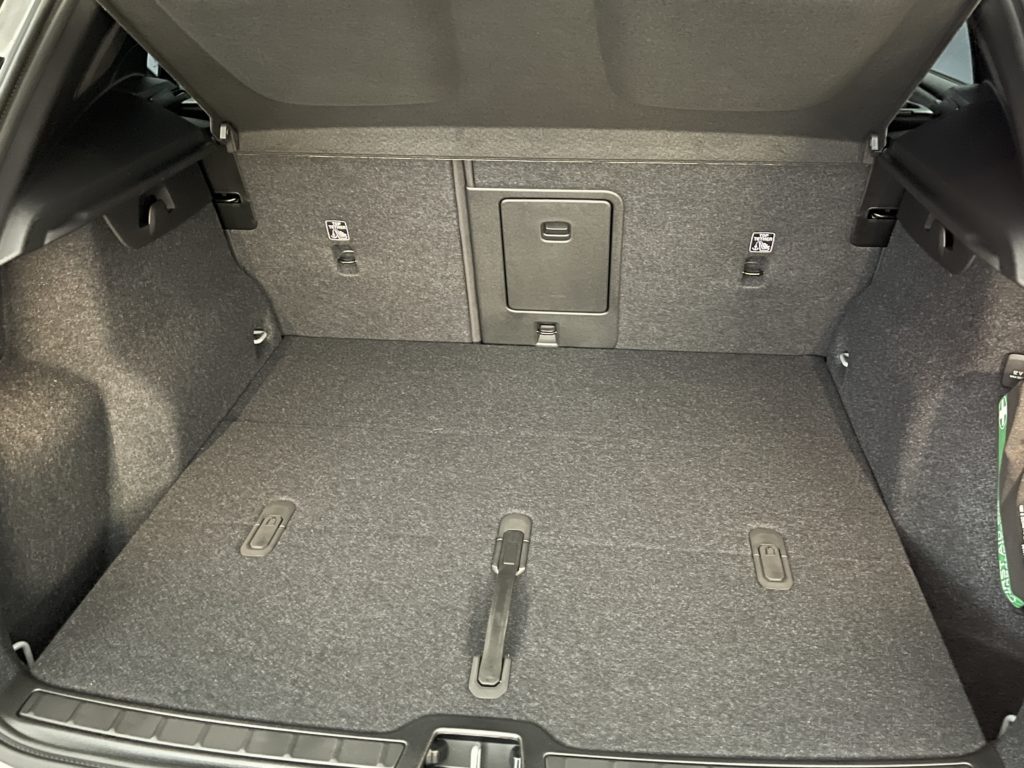 Volvo XC40 2.0 B3 MH Plus Dark