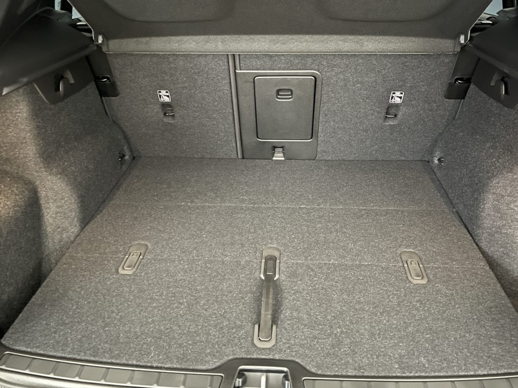 Volvo XC40 2.0 B3 MH Plus Dark