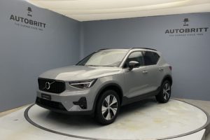 Volvo XC40 2.0 B3 MH Plus Dark