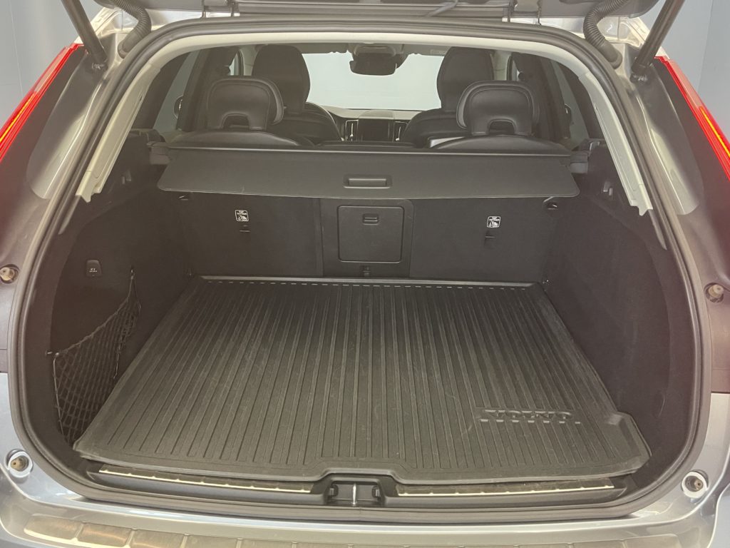 Volvo XC60 2.0 B5 MH Inscription AWD
