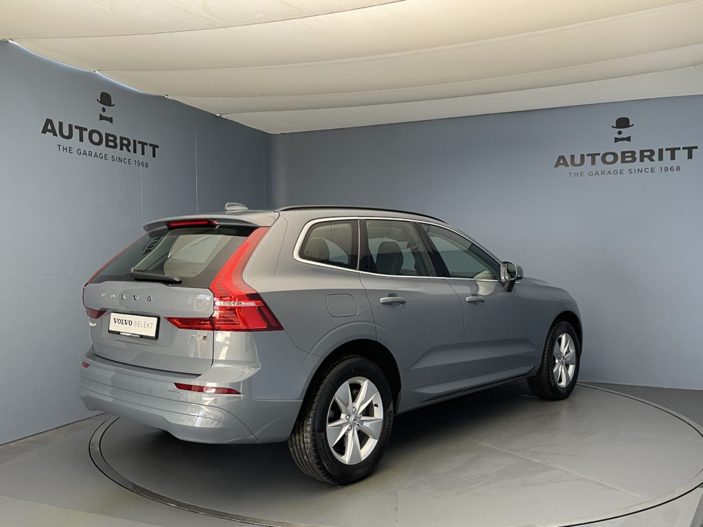 Volvo XC60 2.0 B5 MH Momentum AWD