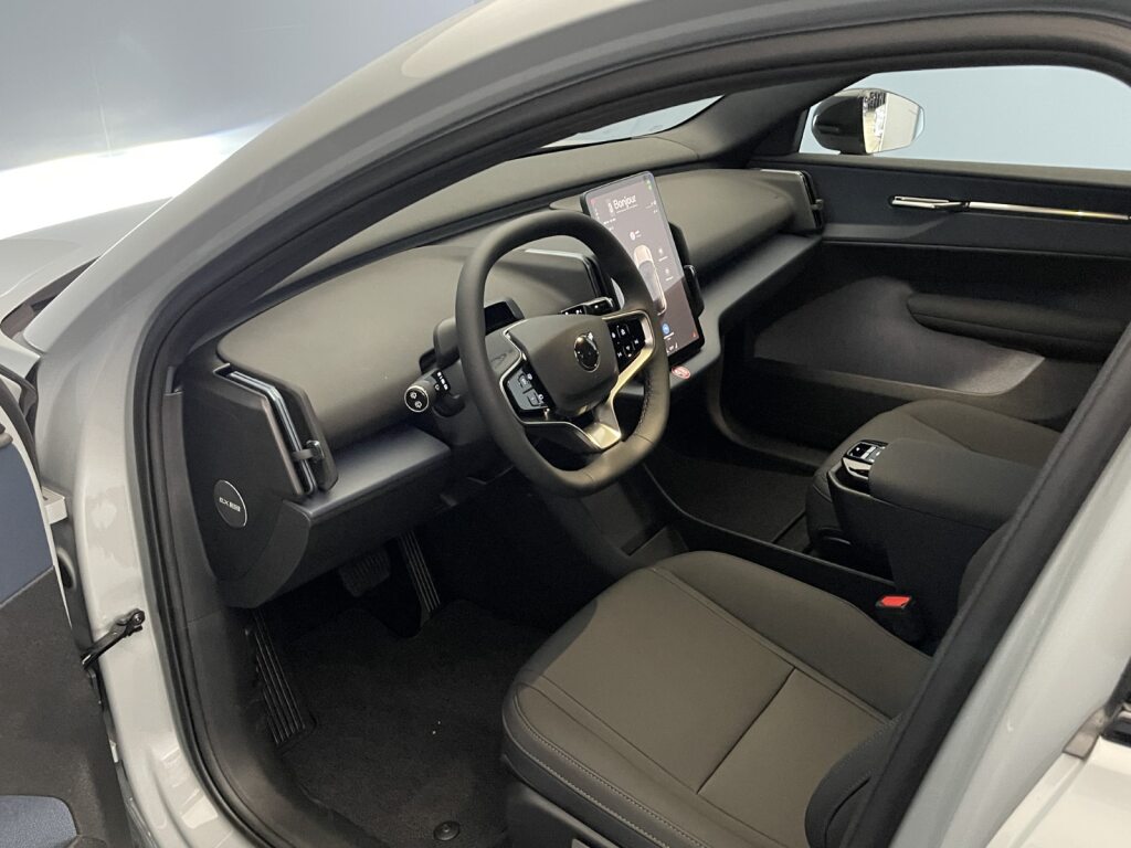 Volvo EX30 Single Motor Extended Range