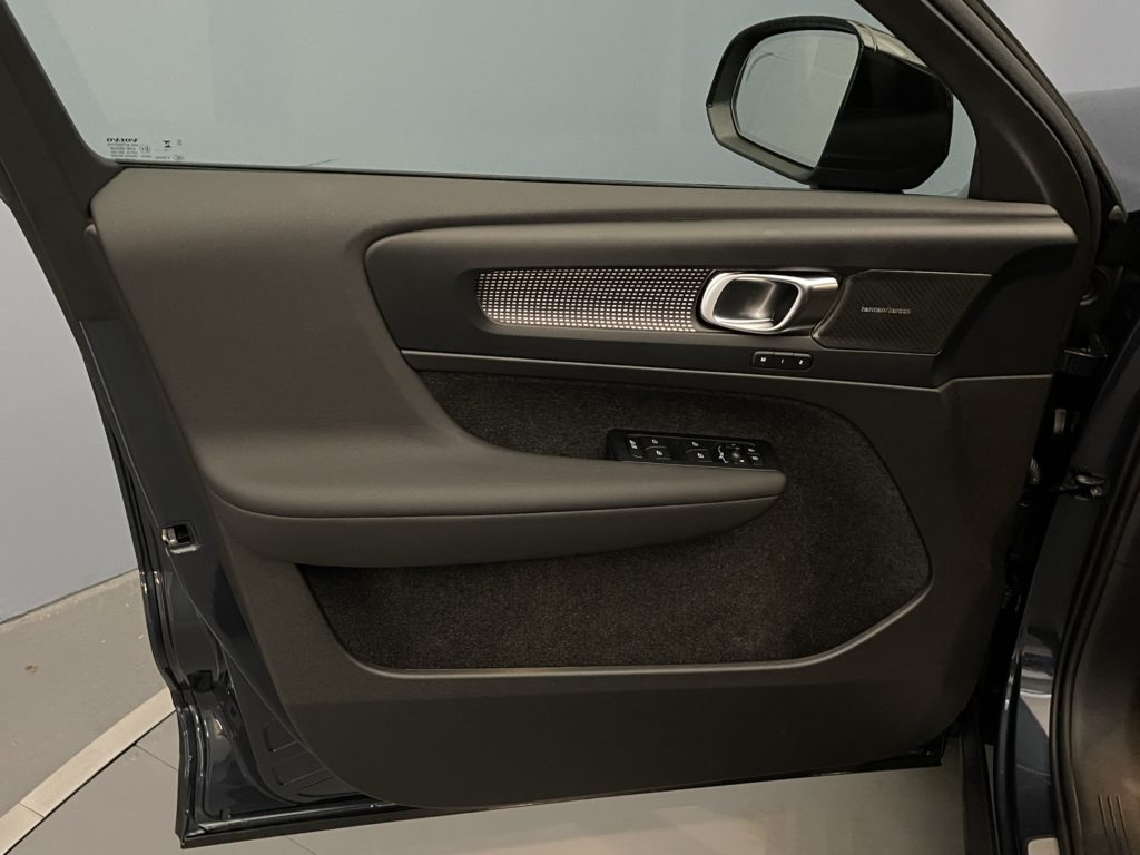 Volvo EX40 Twin Black Edition AWD