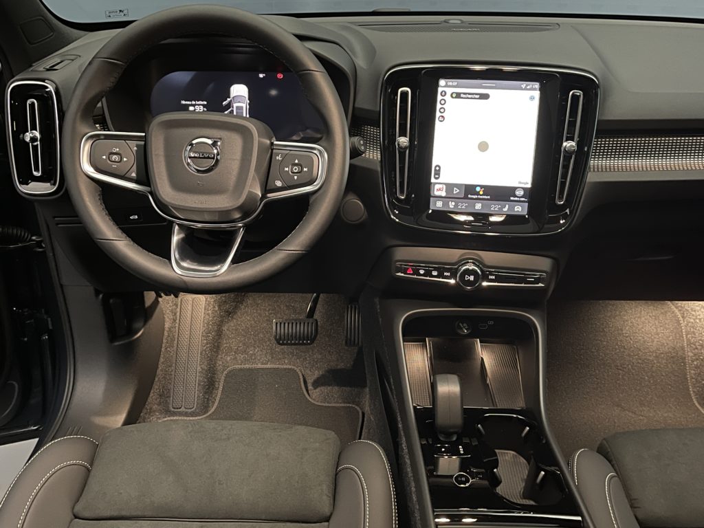 Volvo EX40 Twin Black Edition AWD