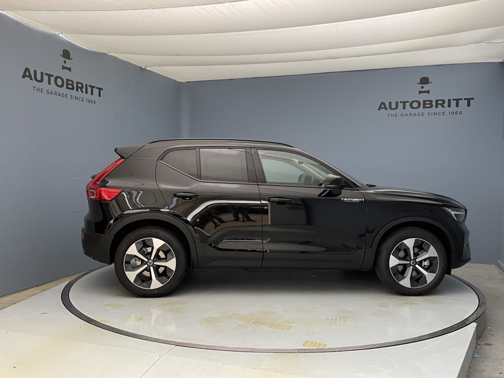 Volvo XC40 2.0 B3 MH Plus Dark