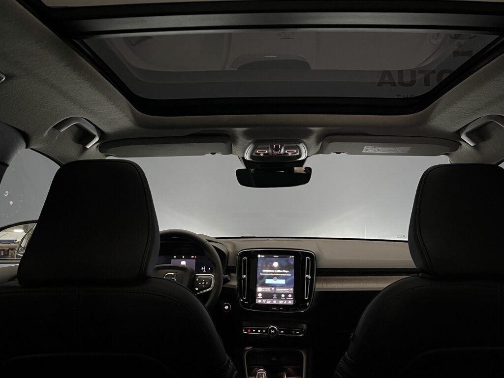 Volvo XC40 2.0 B3 MH Plus Dark