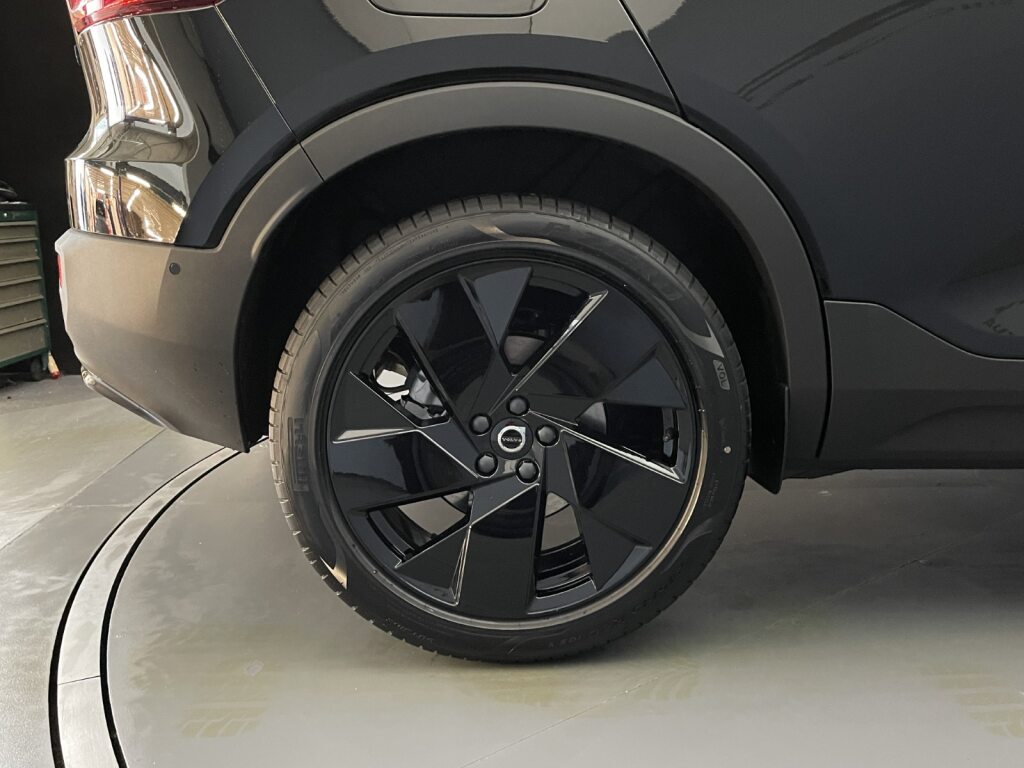 Volvo XC40 2.0 B4 MH Black Edition