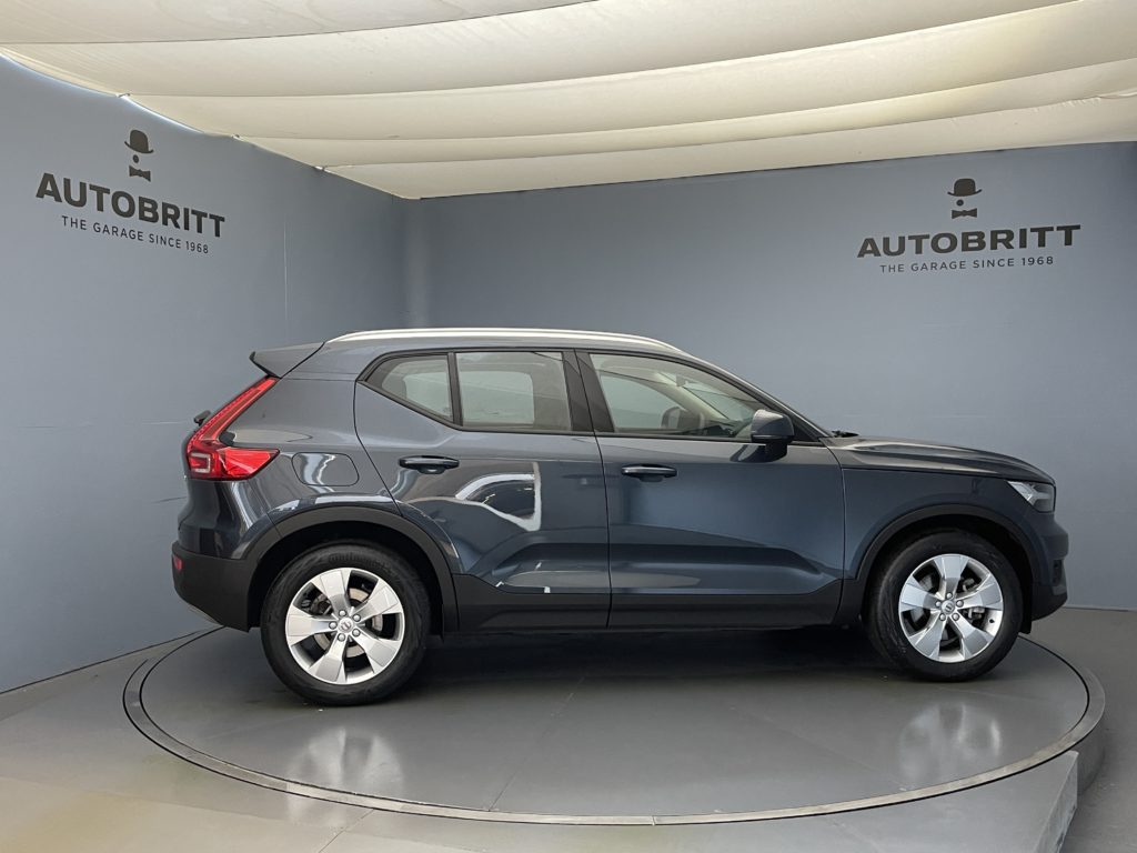 Volvo XC40 2.0 B4 MH Momentum AWD