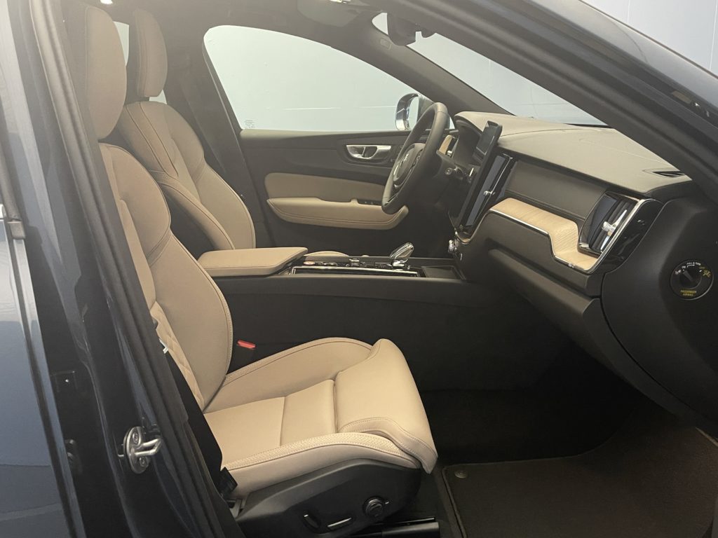 Volvo XC60 2.0 T6 TE Ultra Bright eAWD