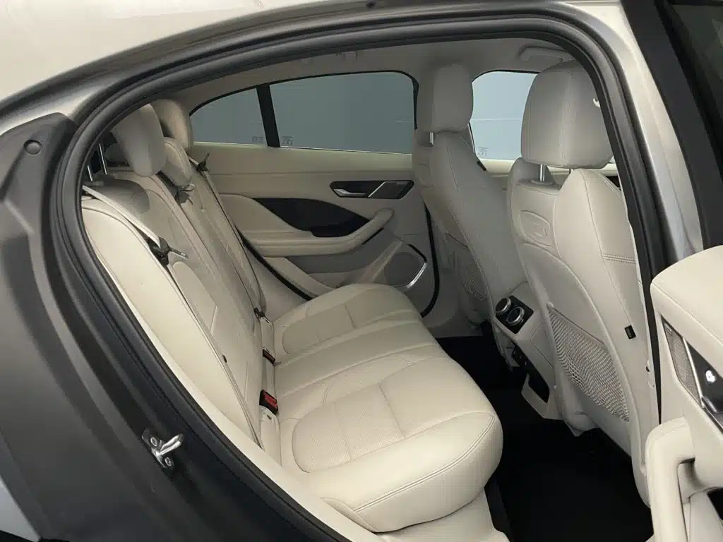 Jaguar I-Pace EV400 HSE AWD