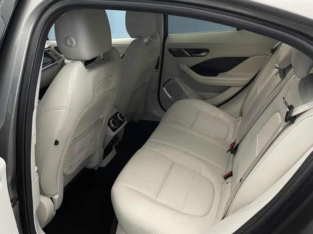 Jaguar I-Pace EV400 HSE AWD