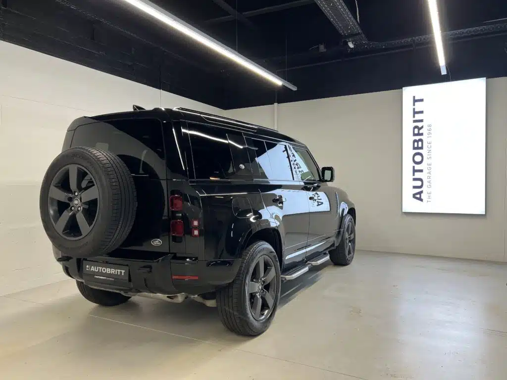 Land Rover Defender 110 2.0 P400e X-Dynamic SE