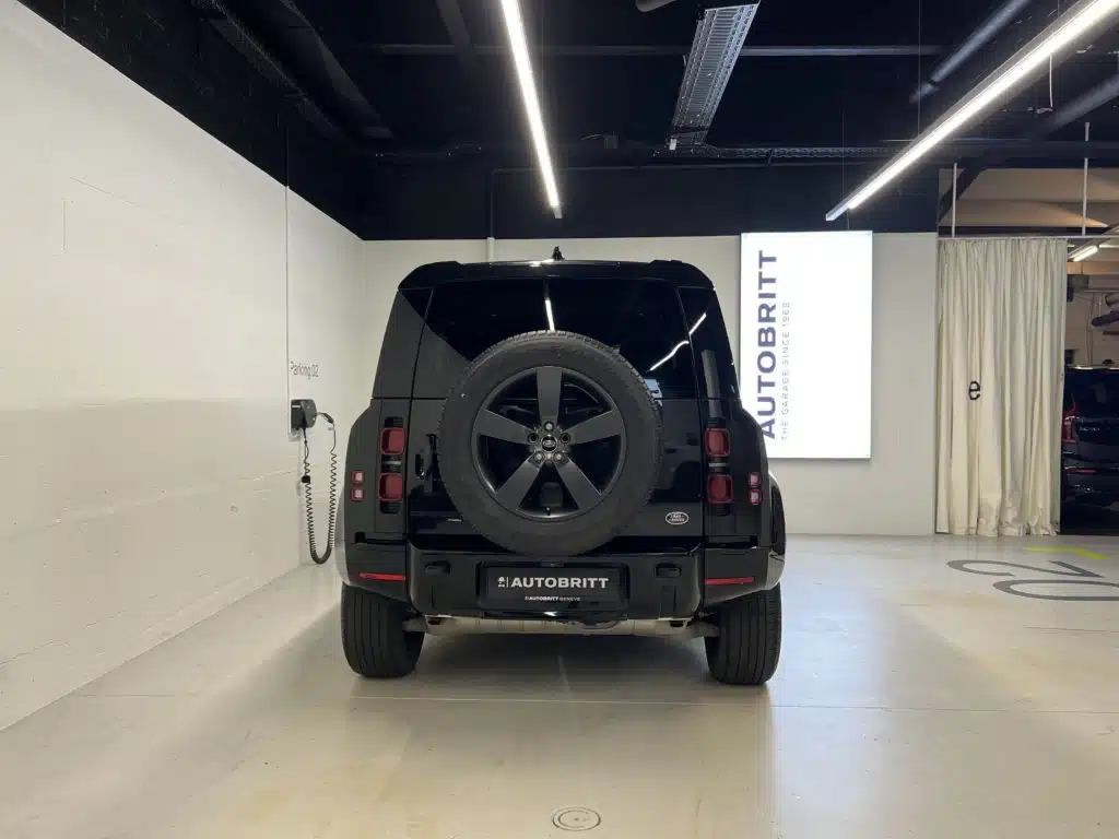 Land Rover Defender 110 2.0 P400e X-Dynamic SE