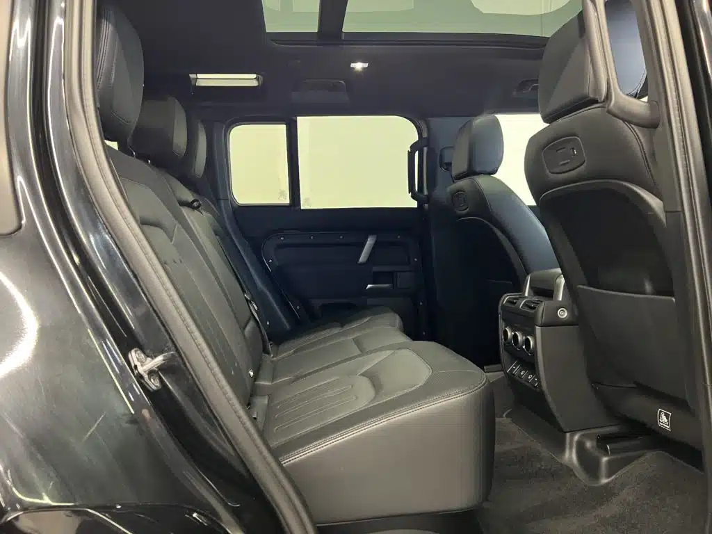 Land Rover Defender 110 2.0 P400e X-Dynamic SE