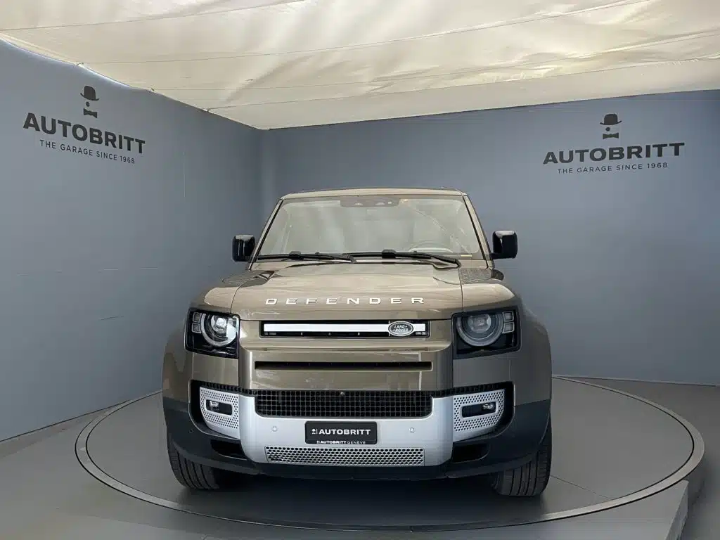Land Rover Defender 130 3.0 D I6 SE