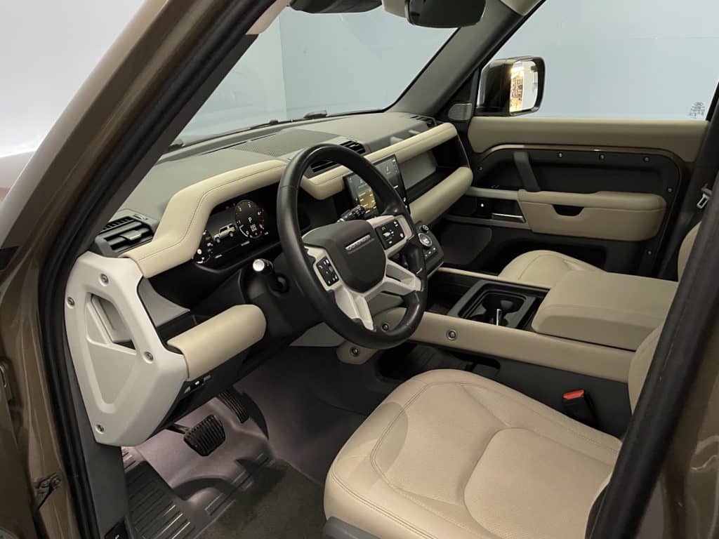 Land Rover Defender 130 3.0 D I6 SE