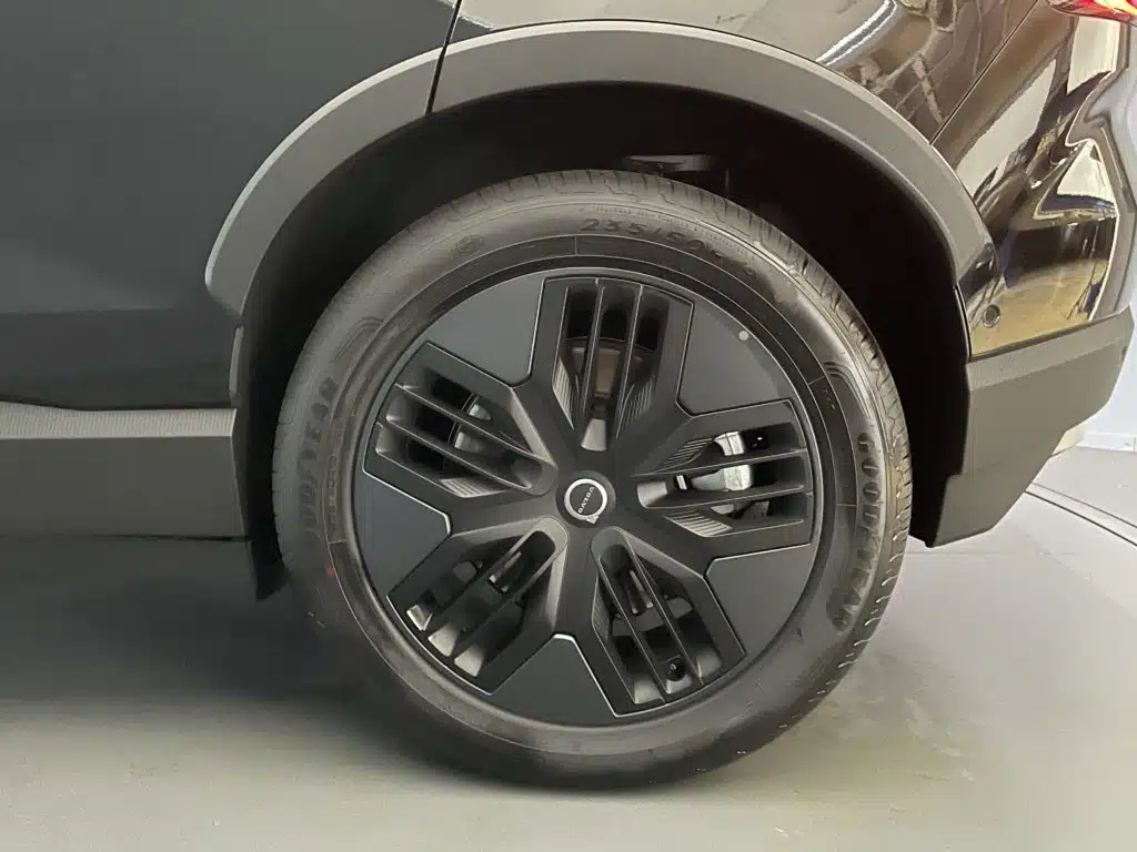 Volvo EX30 CC E60 Twin Performance AWD