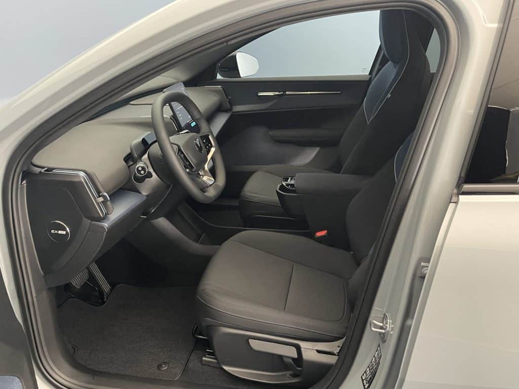 Volvo EX30 Single Motor Extended Range