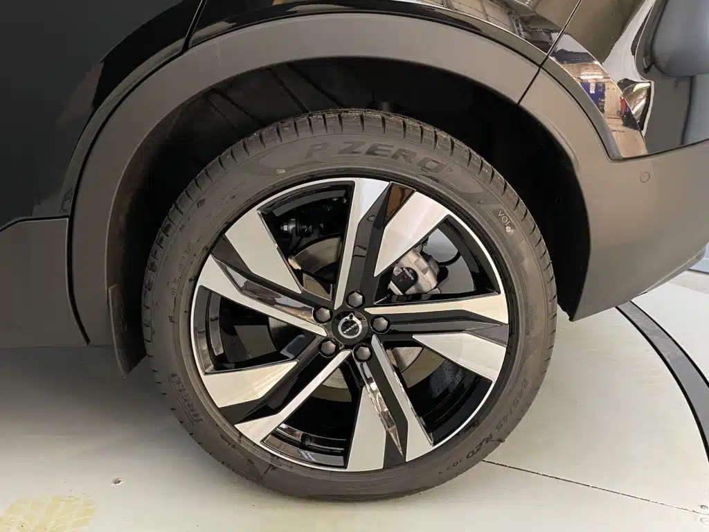 Volvo XC40 2.0 B3 MH Plus Dark
