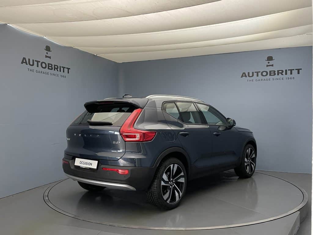 Volvo XC40 2.0 B4 MH Momentum AWD