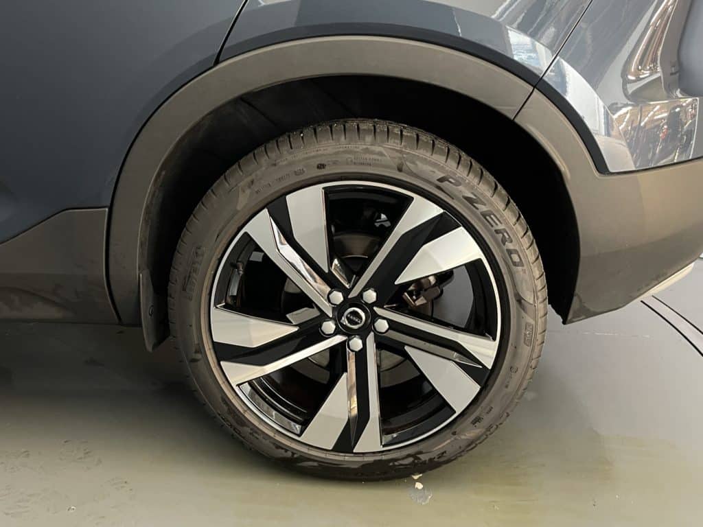 Volvo XC40 2.0 B4 MH Momentum AWD