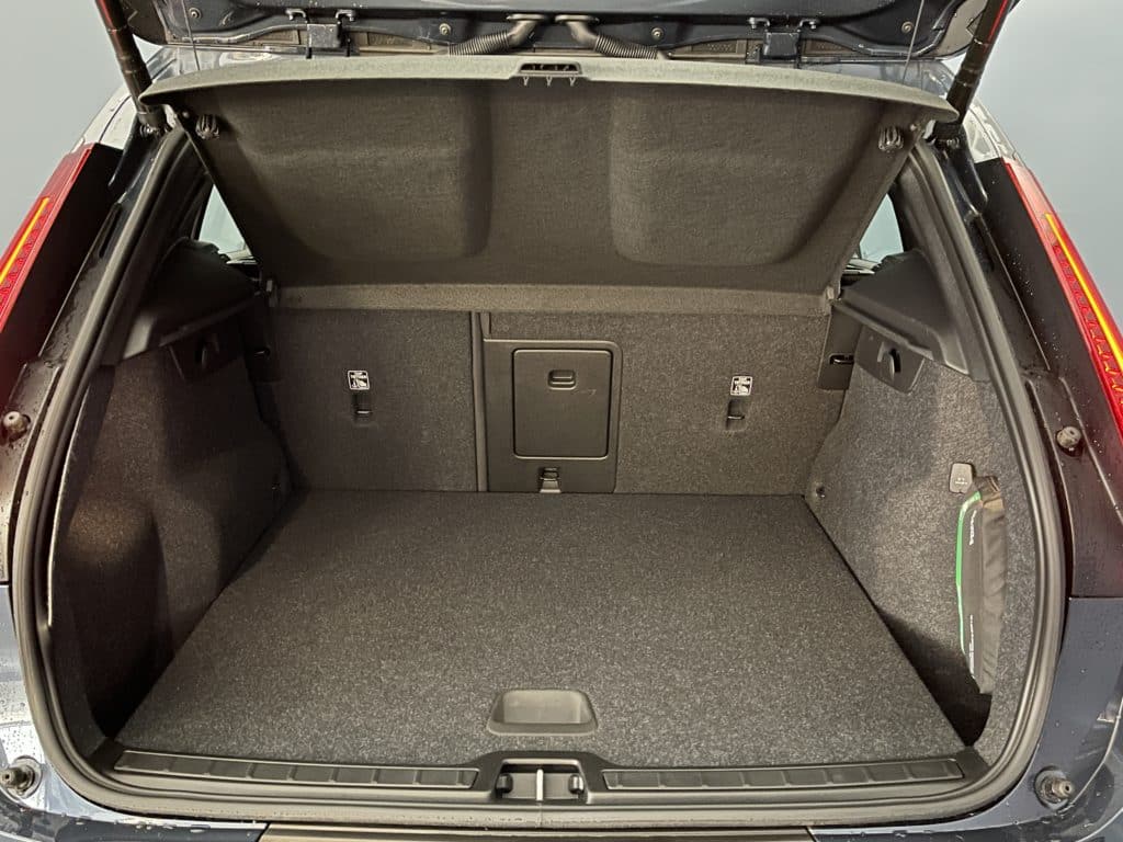 Volvo XC40 2.0 B4 MH Momentum AWD