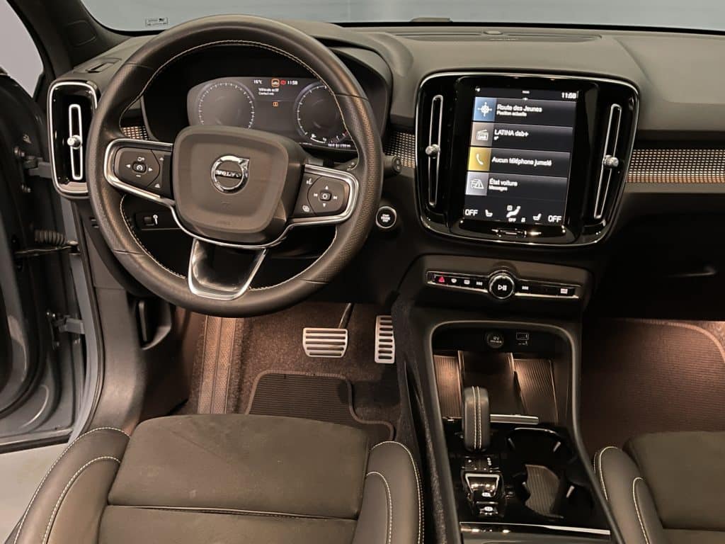 Volvo XC40 2.0 B4 MH R-Design AWD