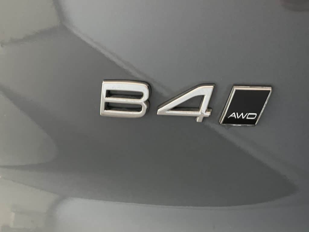 Volvo XC40 2.0 B4 MH R-Design AWD