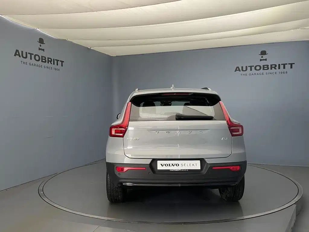 Volvo XC40 2.0 B4 MH Ultra Dark