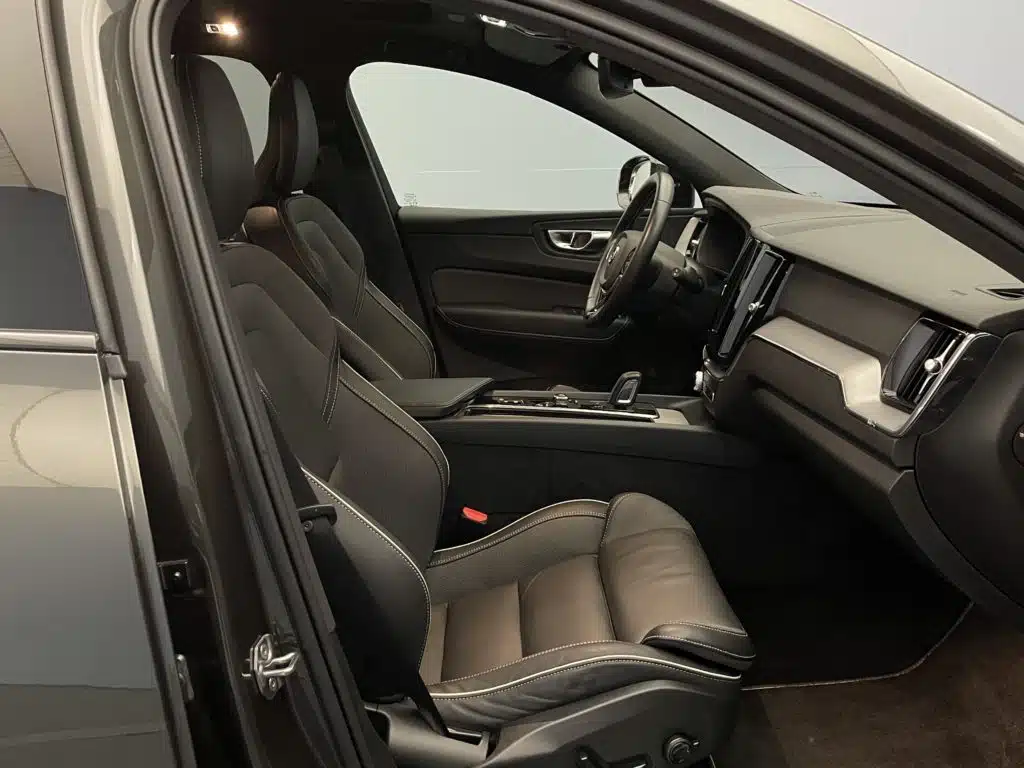 Volvo XC60 2.0 T6 TE R-Design eAWD