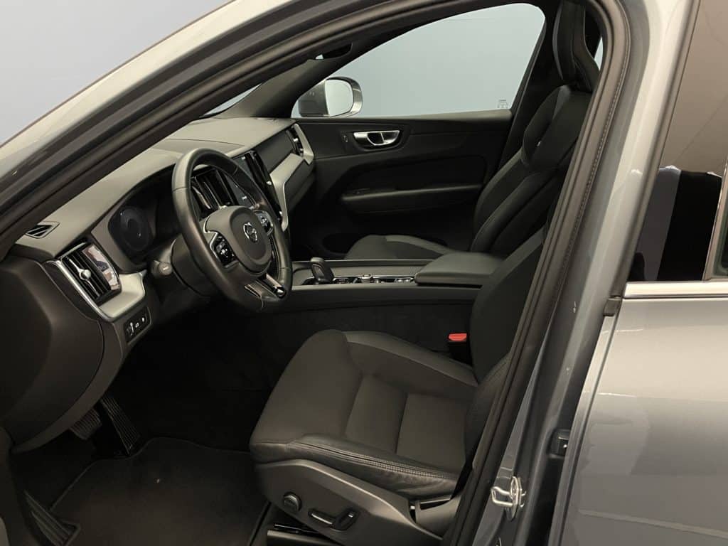 Volvo XC60 2.0 T8 TE Momentum eAWD