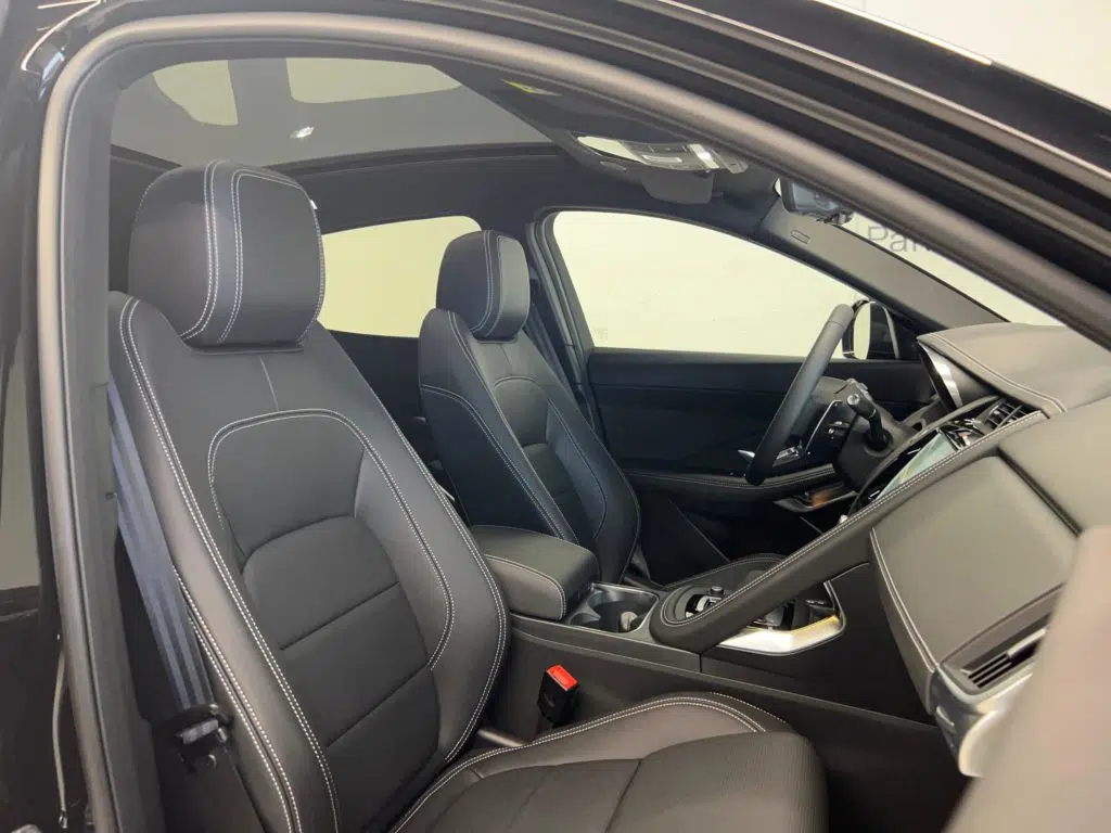 Jaguar E-Pace 1.5 T 300e R-Dynamic SE AWD