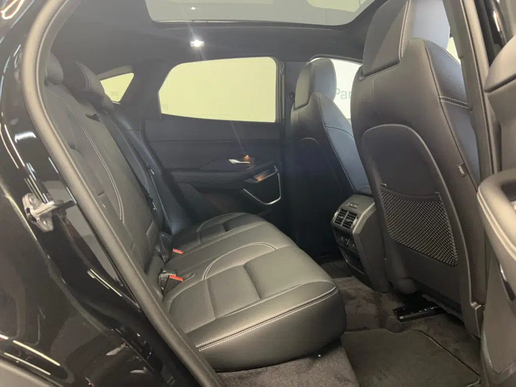 Jaguar E-Pace 1.5 T 300e R-Dynamic SE AWD