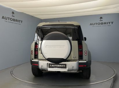 Land Rover Defender 110 2.0 SD4 240 S