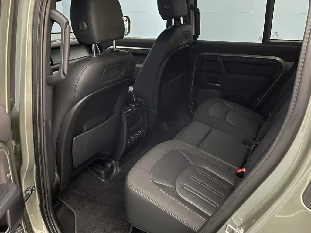 Land Rover Defender 110 2.0 SD4 240 S