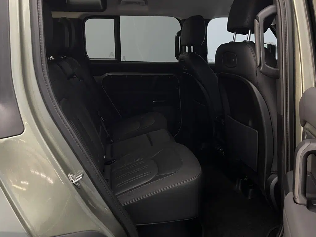 Land Rover Defender 110 2.0 SD4 240 S