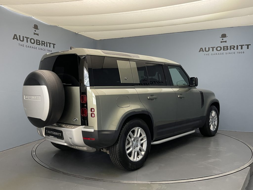 Land Rover Defender 110 2.0 SD4 240 S