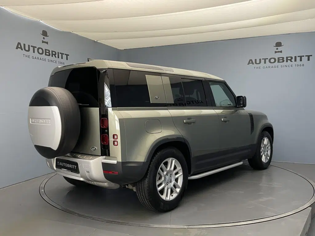 Land Rover Defender 110 2.0 SD4 240 S