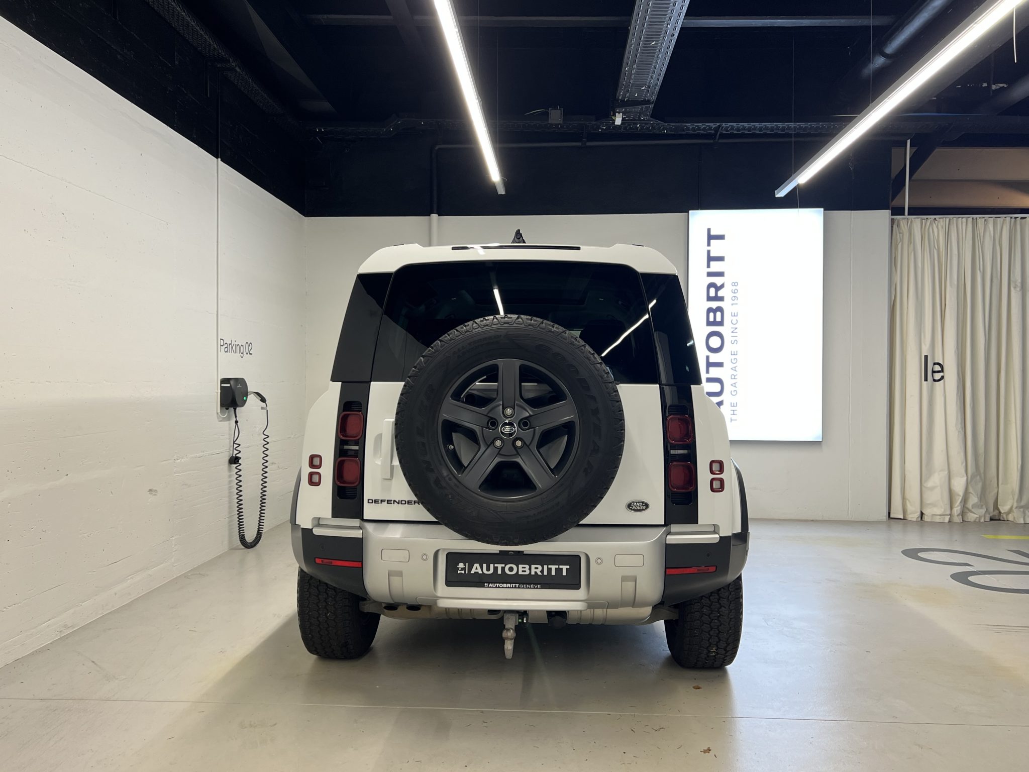 Land Rover Defender 110 3.0 D I6 250