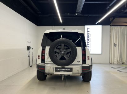 Land Rover Defender 110 3.0 D I6 250